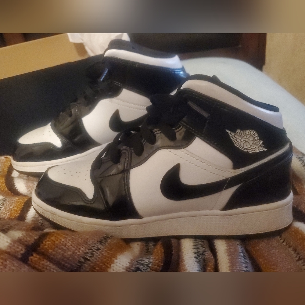 Air Jordan 1 MID SE ASW